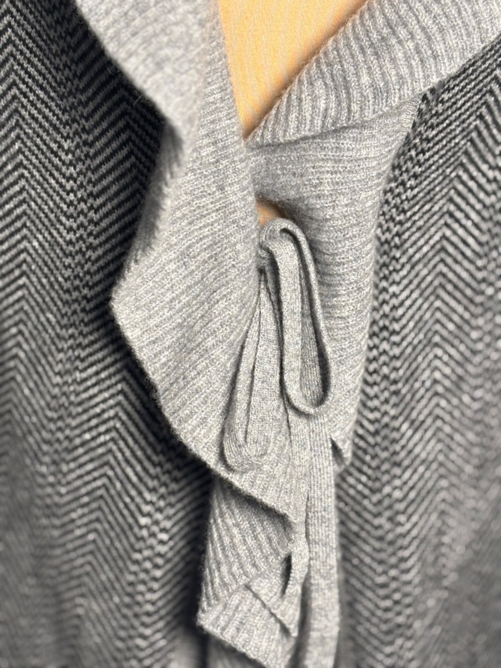 Kier + J Gray 100% Cashmere Tie Front Cardigan Lightweight Ruffle Sweater Size L - Picture 5 of 9